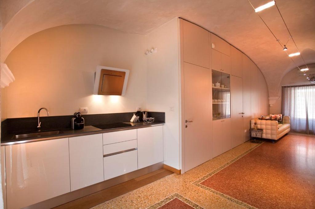 Anfite Luxury Apartment Volto San Luca 维罗纳 外观 照片